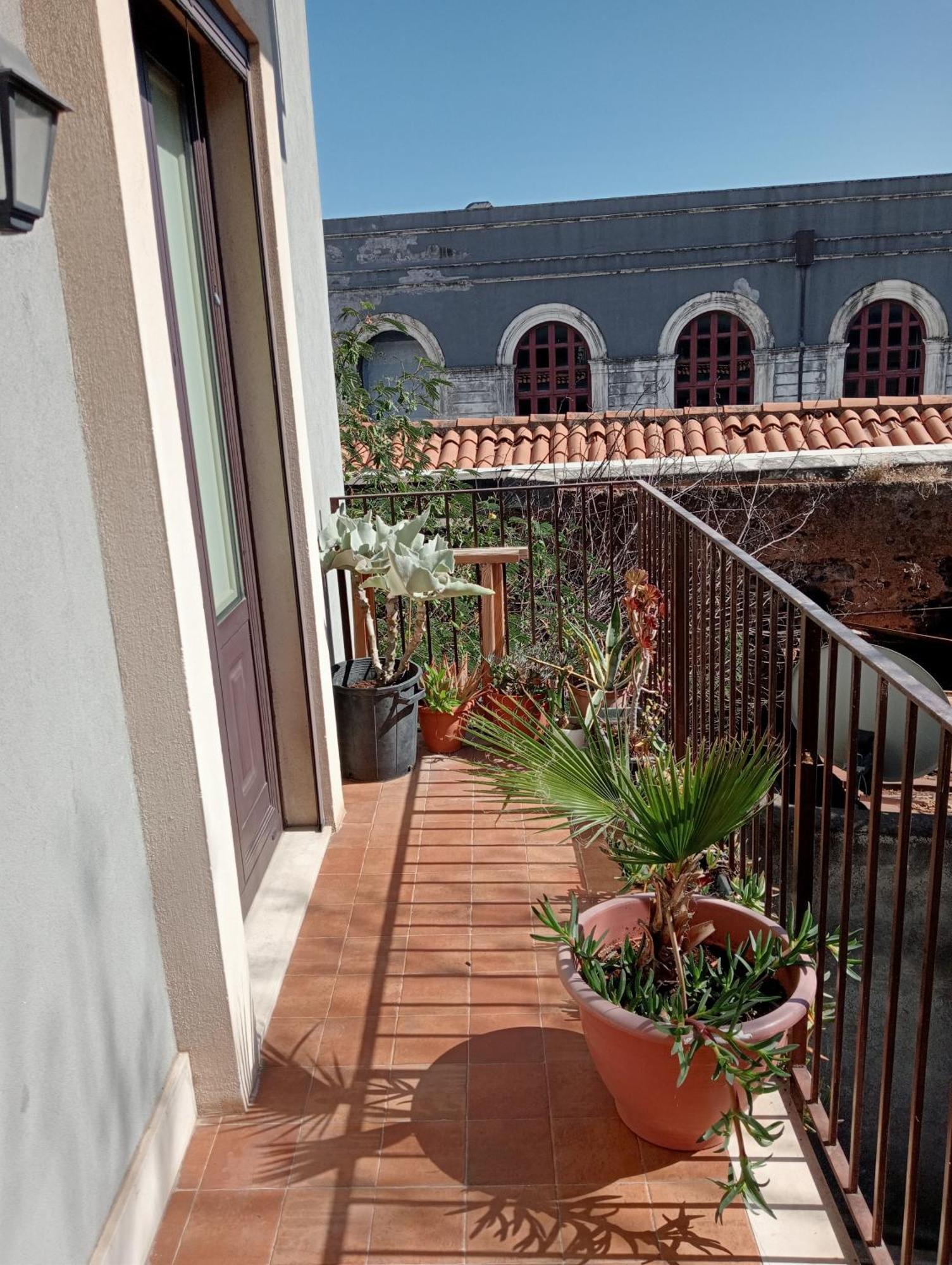 Zurria Home Catánia Buitenkant foto